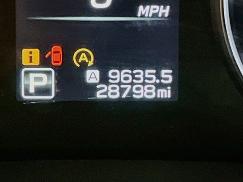 Used 2024 Subaru Outback Premium AWD/4WD image 12