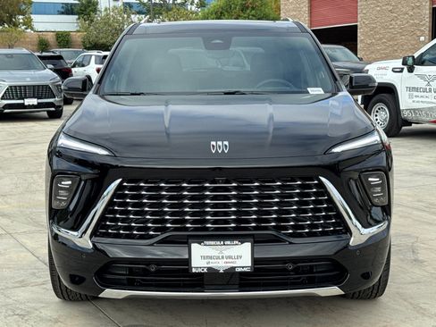 Used 2026 Buick Enclave Avenir w/ Super Cruise Package image 5