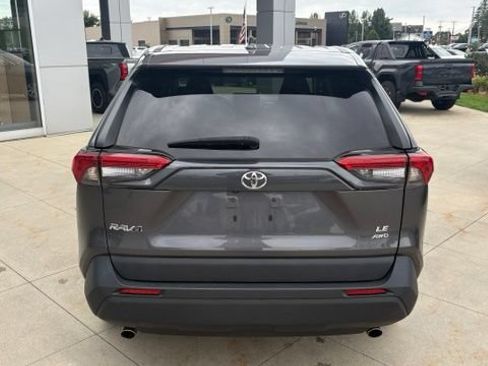 Used 2024 Toyota RAV4 LE AWD/4WD image 5