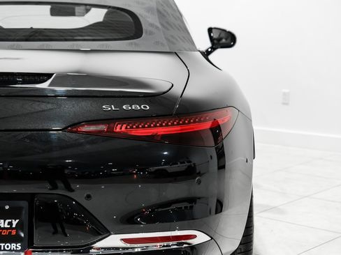Used 2026 Mercedes-Benz Maybach SL 680 image 53