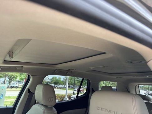 Used 2017 GMC Acadia Denali FWD image 21