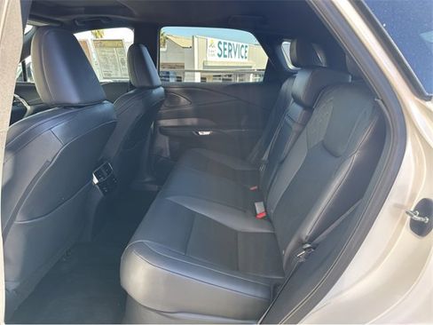 Used 2023 Lexus RX 350 Premium image 17