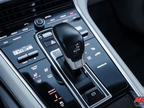 Used 2018 Porsche Panamera 4S image 12