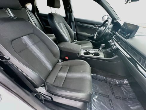 Used 2025 Honda Civic Sport image 29