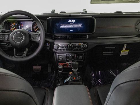 New 2026 Jeep Wrangler Unlimited Rubicon AWD/4WD image 23