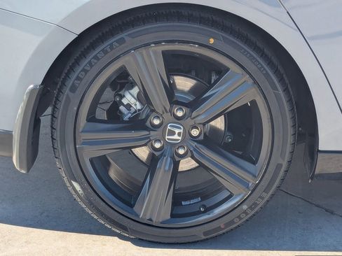 Used 2023 Honda Accord Sport image 7