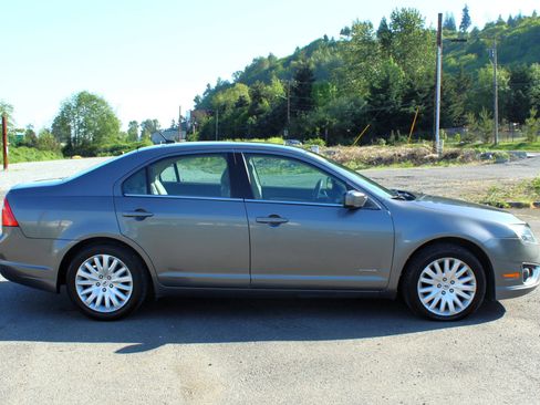 Used 2010 Ford Fusion Hybrid FWD image 8