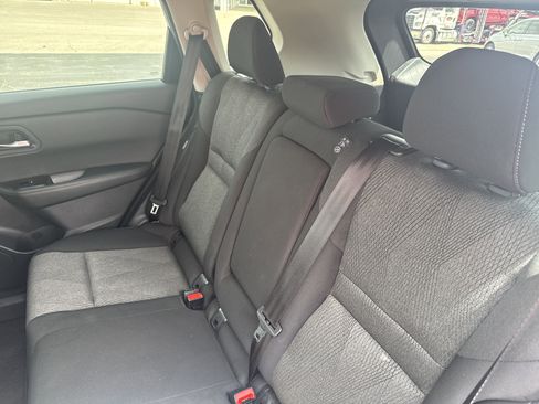 Used 2025 Nissan Rogue SV image 12