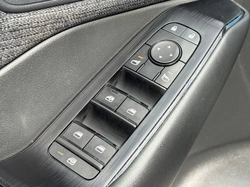 Used 2023 Nissan Rogue S AWD/4WD image 12