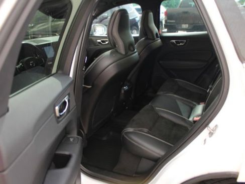 Used 2019 Volvo XC60 T6 R-Design w/ Protection Package Premier image 14