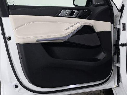 Used 2022 BMW X7 M50i w/ Cold Weather Package image 13