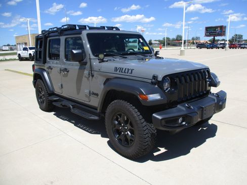 Used 2023 Jeep Wrangler Unlimited Sport AWD/4WD image 7