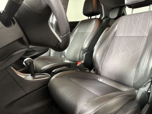 Used 2018 Chevrolet Trax LT w/ LT Convenience Package image 19