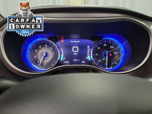 Used 2025 Chrysler Pacifica Select FWD image 27
