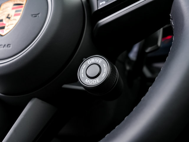 Certified 2024 Porsche 911 Carrera RWD image 16