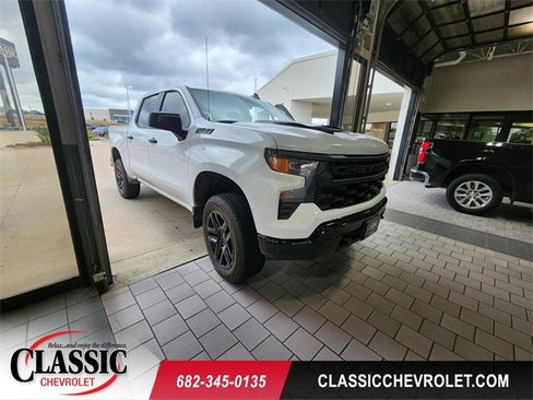 Used 2026 Chevrolet Silverado 1500 Custom Trail Boss w/ Turbomax Blackout Package AWD/4WD image 1