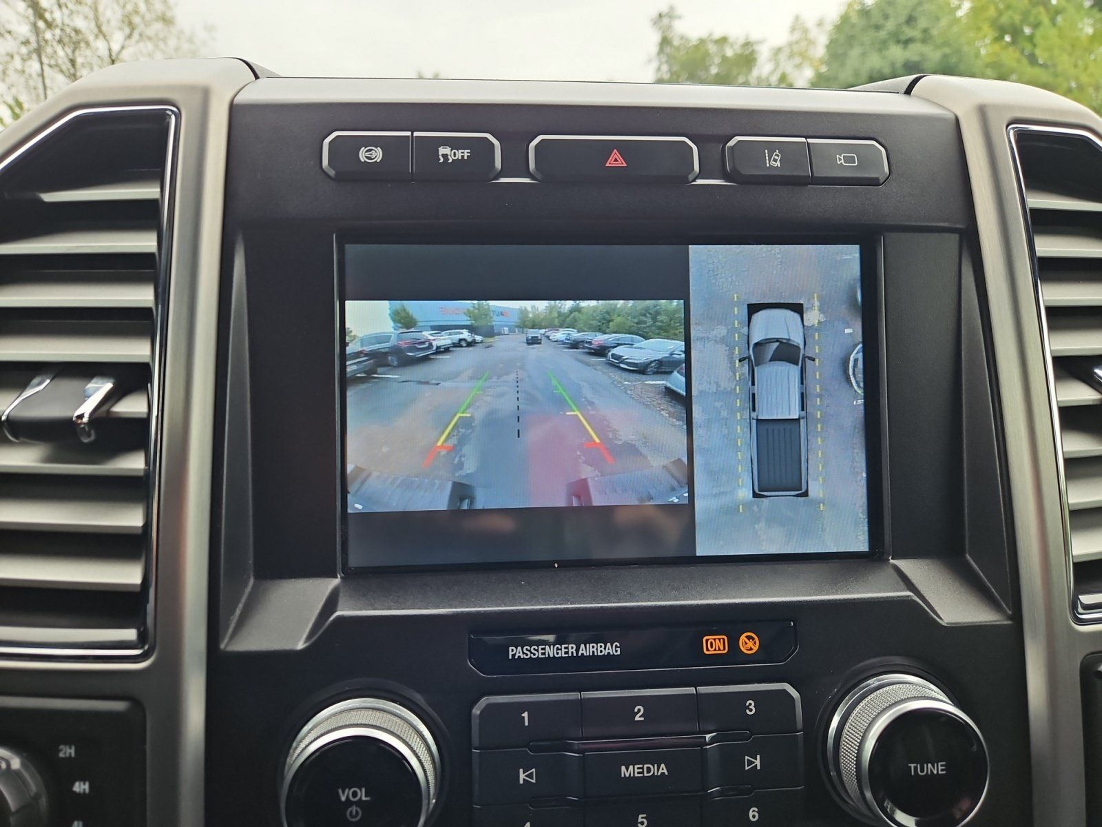 Used 2020 Ford F250 Platinum AWD/4WD image 23