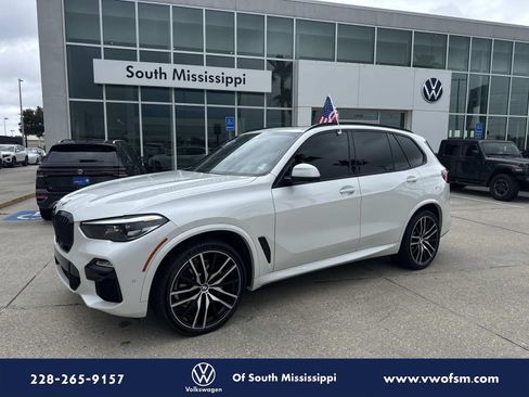 Used 2021 BMW X5 xDrive40i w/ M Sport Package AWD/4WD image 1