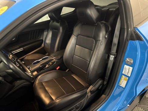 Used 2022 Ford Mustang Premium image 14