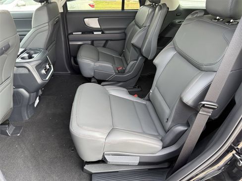 New 2025 Ford Expedition Active image 34