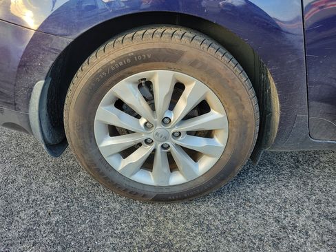 Used 2018 Kia Sedona EX image 7