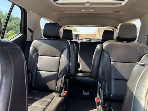 Used 2018 Chevrolet Traverse LT AWD/4WD image 22