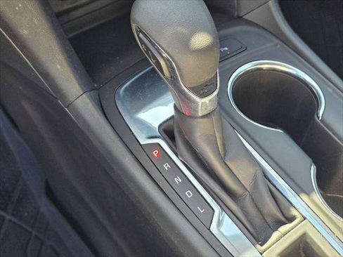 Used 2022 Chevrolet Equinox LT FWD image 34