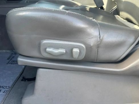 Used 2006 Nissan Frontier LE w/ (X01) Leather Pkg AWD/4WD image 16