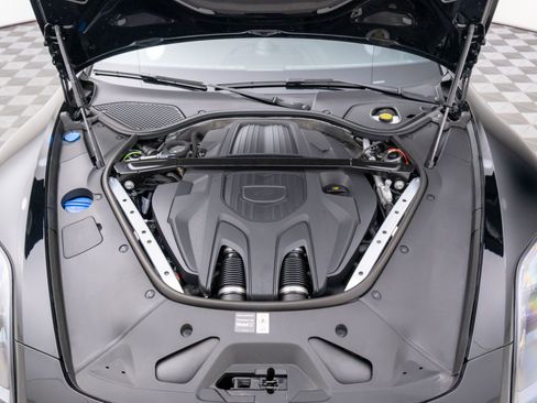 New 2025 Porsche Panamera 4 image 33