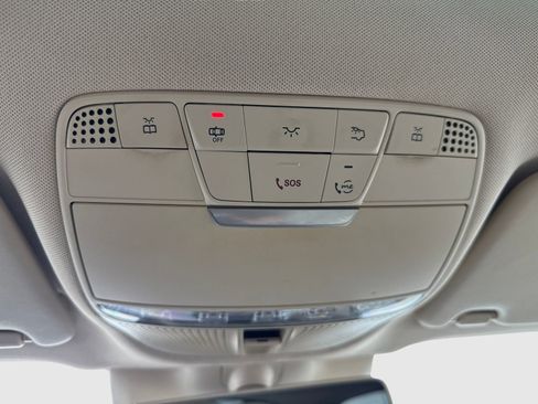 Used 2020 Mercedes-Benz GLC 300 4MATIC w/ Multimedia Package image 31