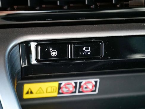 New 2026 Lexus TX 500h AWD image 23