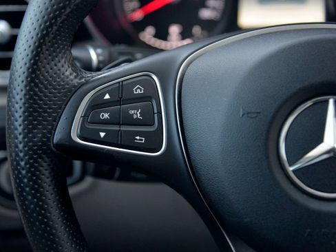 Used 2018 Mercedes-Benz GLC 300 4MATIC image 22