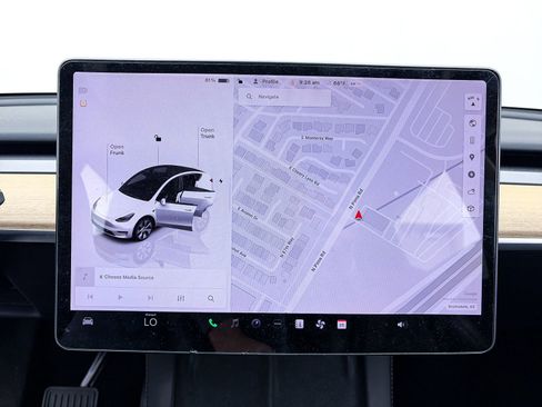 Used 2022 Tesla Model Y Long Range image 5