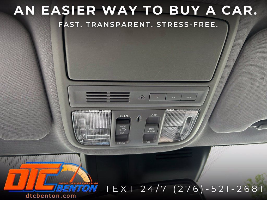Used 2021 Honda CR-V Touring image 23