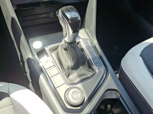 New 2025 Volkswagen Taos SE AWD/4WD image 17