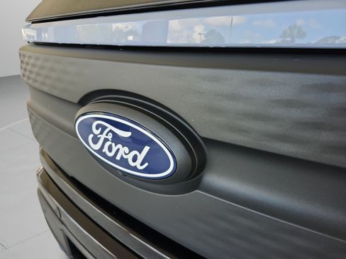 Used 2025 Ford F150 Lightning Flash AWD/4WD image 29
