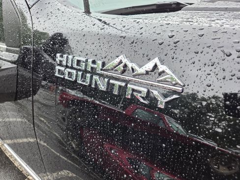 Used 2024 Chevrolet Silverado 3500 High Country w/ High Country Premium Package AWD/4WD image 6