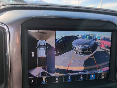 Used 2022 Chevrolet Silverado 2500 LTZ w/ LTZ Premium Package image 18