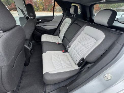 Used 2021 Chevrolet Equinox LT image 16