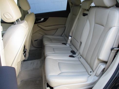 Used 2018 Audi Q7 3.0T Prestige w/ Prestige Package image 26
