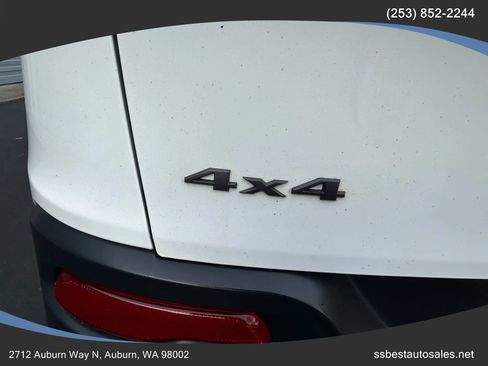 Used 2016 Jeep Cherokee Trailhawk w/ Leather Interior Group image 10