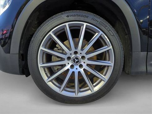 Used 2022 Mercedes-Benz GLB 250 image 24