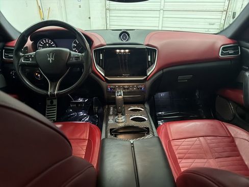 Used 2021 Maserati Ghibli Trofeo RWD image 22