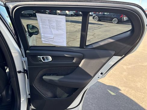 Certified 2024 Volvo XC40 B5 Plus w/ Climate Package AWD/4WD image 35