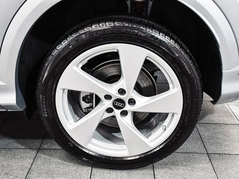 Used 2025 Audi Q5 Premium Plus w/ Premium Plus AWD/4WD image 9
