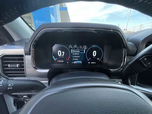 Used 2022 Ford F150 Lariat image 11