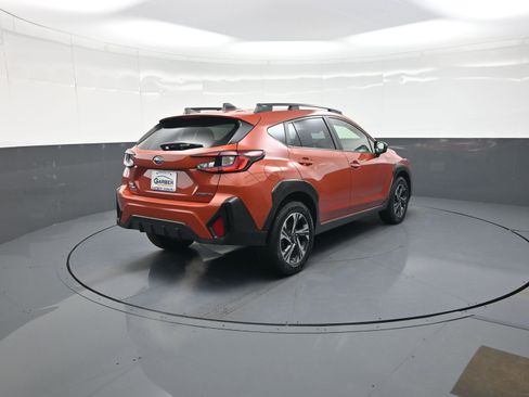 Used 2024 Subaru Crosstrek 2.0i Premium image 3