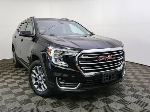 Used 2024 GMC Terrain SLT AWD/4WD image 3