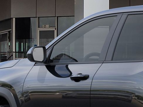 New 2026 Chevrolet Equinox LT image 12