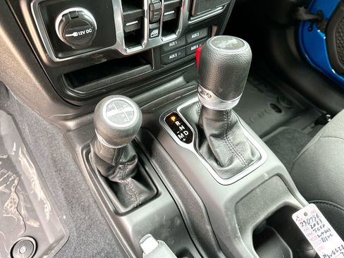 New 2023 Jeep Wrangler Unlimited w/ Sun & Screen Package image 20